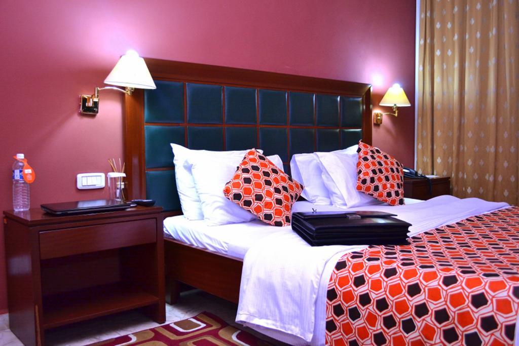 Transcorp Hotels Calabar Zimmer foto