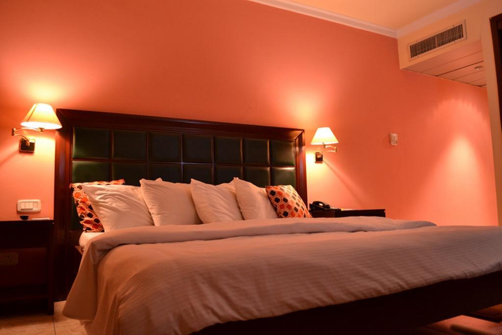 Transcorp Hotels Calabar Zimmer foto